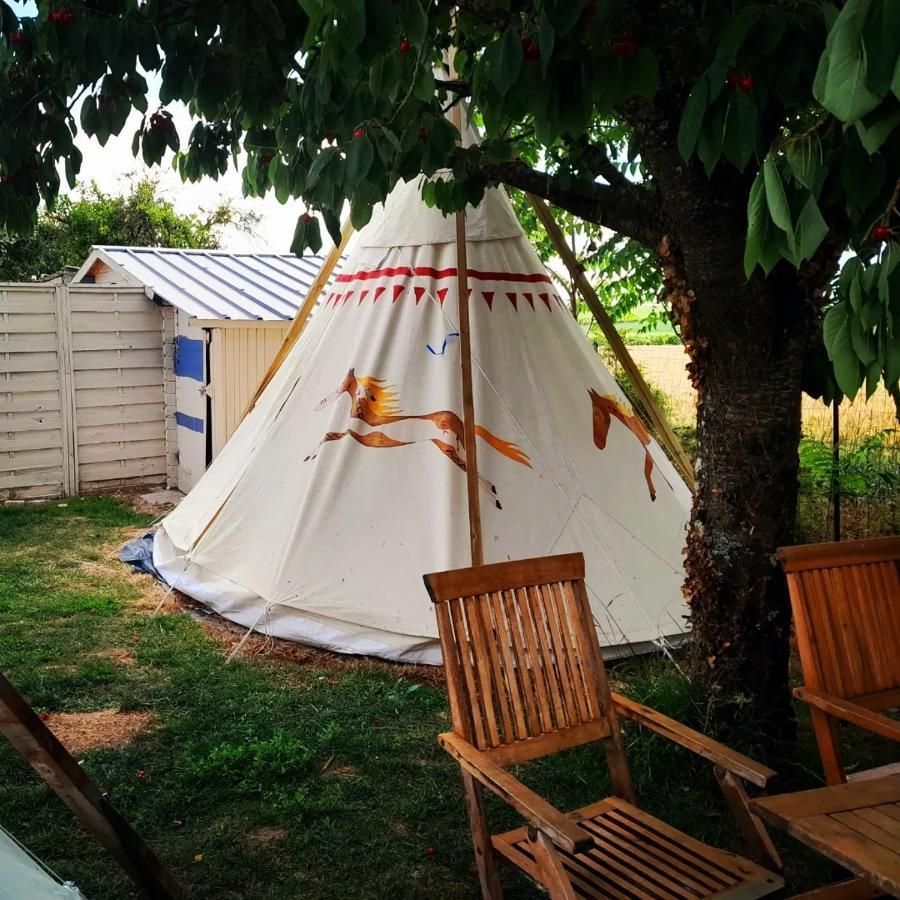 Les Flots De Ma Vie Chambres D Hotes Et Tipi Florence Et Virginie Gossin Barzan Экстерьер фото